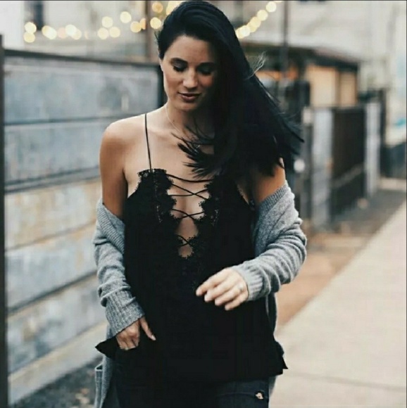 Tops - ***Black Deep V-Neck Cami